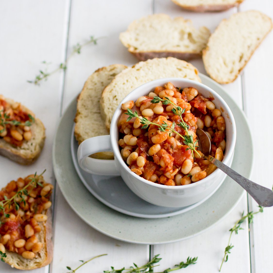 Weiße Bohnen mit Tomatensoße