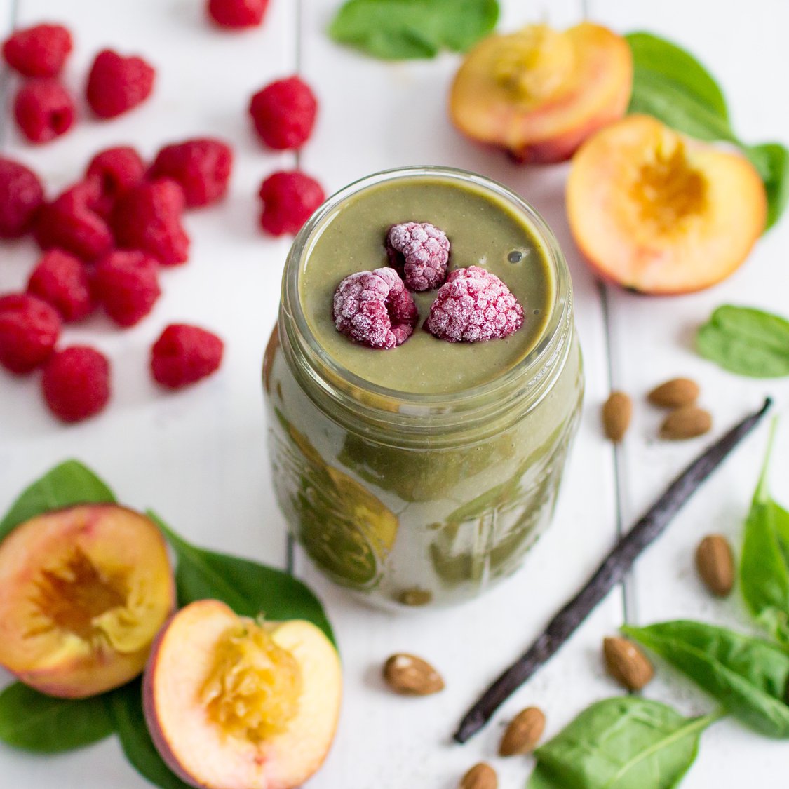 Himbeer Pfirsich Smoothie mit Mandelmilch