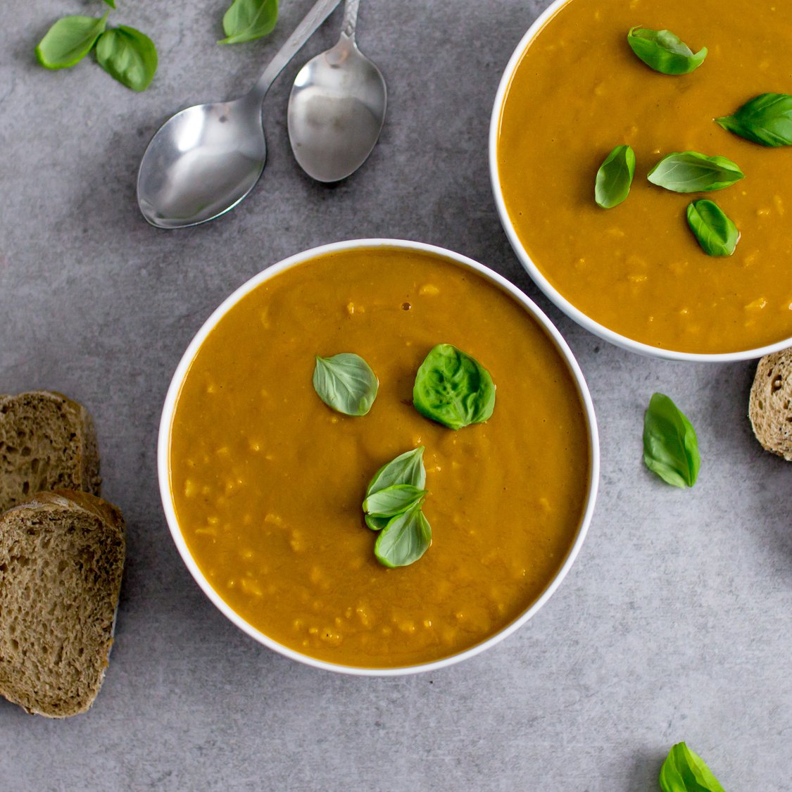 Tomaten Basilikum Suppe mit Reis