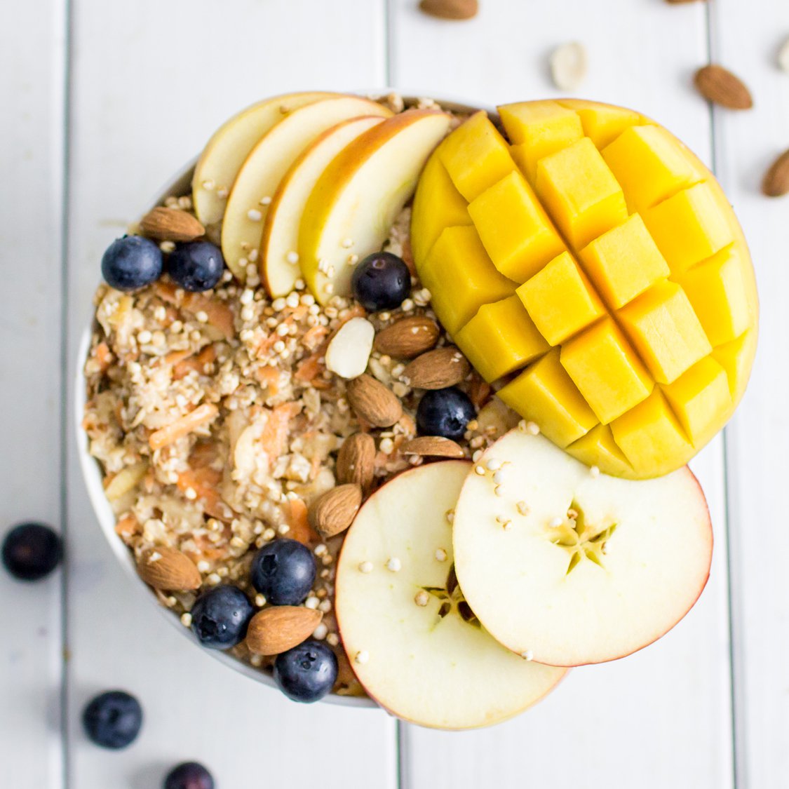 Müsli mit Möhre und Apfel