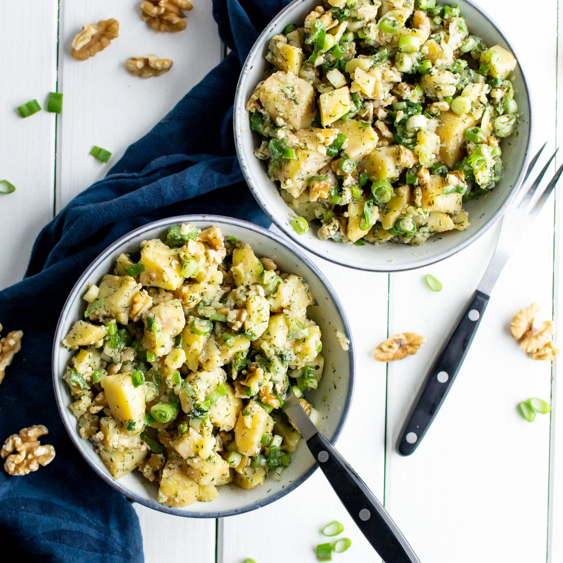 Kartoffelsalat mit Nüssen 